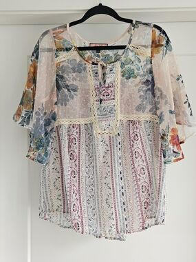 Boho Floral Lace-Trim Tie-Neck Blouse in Pink Multi Print Sz Large